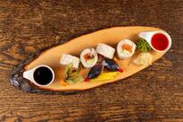 Restaurant Mr.Tenzin. Momos, Sushi & More