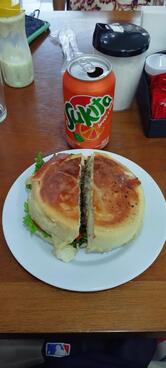 Cris Boutique Café & Restaurante