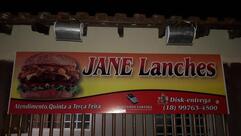 Jane lanches