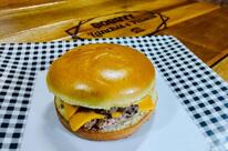 Bobbyy Lanches e Petiscos