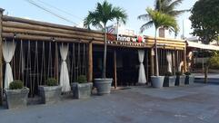 Khina Wok Bar e Restaurante