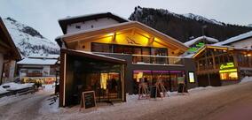 Marmot Lounge & Bar