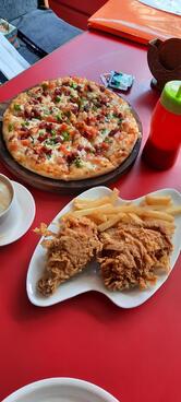 Squad fusion multi restaurant cum cafe