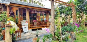 Huen-Hug Cafe เฮือนฮัก คาเฟ่