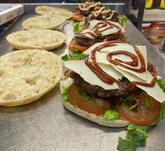 Burger pizza