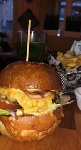 Tartes, viande avec pâte Abu Soof