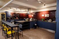 Marathon Hostel Beds & Beer