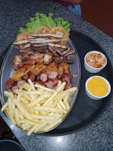 Bar e restaurante grego grill