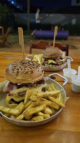 Os Crudis Lanches Artesanais