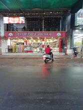 Famous Bakery, Hot & cool chullikkaparamb