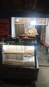 अवधेश समोसा शॉप