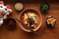 Yatai Ramen Pyramides