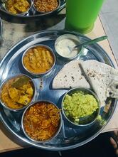 Hotel Sonali & Khetlabapa Tea