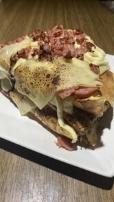 Tot’s Café Regional e Creparia