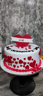 Fancy High Class Bakery Live Cake (Best Cake Manufacturer)