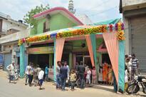 Dilshad Khan Hotel Dhaba (Halaal) Veg & Non Veg Halal