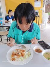 ร้านนัฐชากระเพราถาด