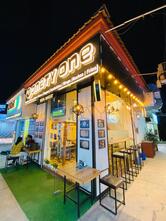 CAFE ONETY ONE GALLERIA MARKET DLF PHASE 4 - BEST CAFE IN GURGAON