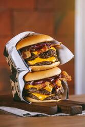 Queijo e Carne Burger Delivery