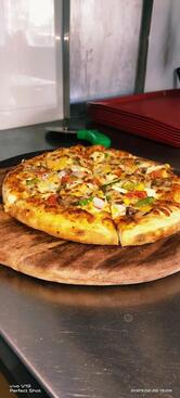 Papa Veg Pizza Chirawa