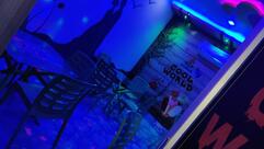 Cool world Aquarium Restaurant