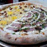 La Famiglia Pizzeria