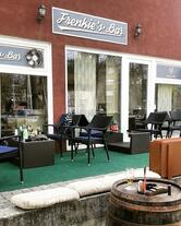 Frenkie's Bar