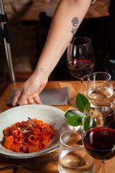 Tavola Bottiglieria con cucina