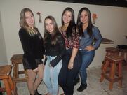 Espeteria três parças