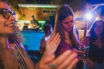 KOMBI BAR on the road