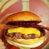 Gato Preto - Hamburgueria Centro de Penápolis