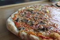 Spiki Pizza - pizza al taglio e d'asporto