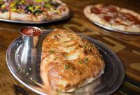Aracri Pizzeria on Gay