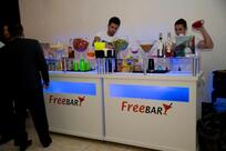 Freebar Bartender