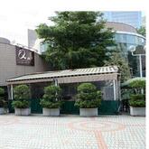 QUE Cafe (Metroplaza)