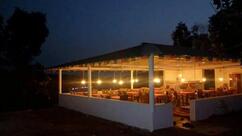 White Elephant Restaurant & Cottages