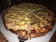 GAROPABA PIZZARIA CAESARS A MELHOR PIZZA E FEITA AQUI!