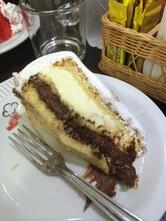 LeDegust bolos, doces, salgados e kit festas. Temos bolos pronta entrega!