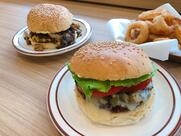 CHUBBY FINGERS BURGER DINER
