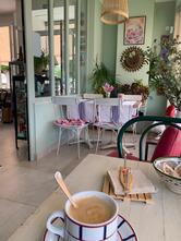 Caravanne Cafe
