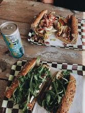 Ine Broodjes & Koffiekletz