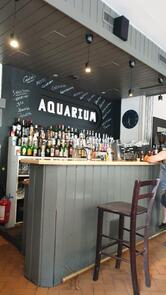 Aquarium Bar Café