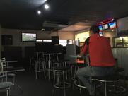 Mo's Bar
