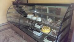 Bonbons Cakes & Pastries