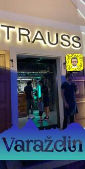 Strauss • Café & Bar •