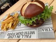 Pizza, burger & friends