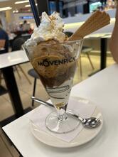 Bistro Black & White