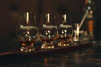 Moonshin'hers - Gastro Pub