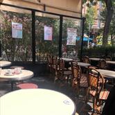 Aux Tables du Père Lachaise