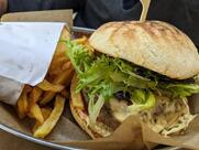 FRITE ALORS ! TERREAUX - Poutines québécoises - Frites belges - Burgers